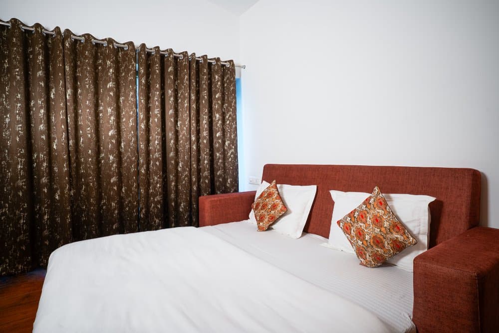 Luxury Family Suite — Poolside preview